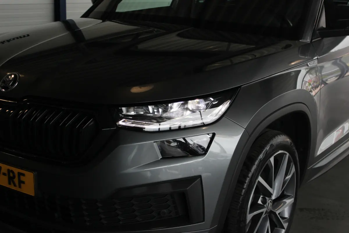 1.5 TSI Sportline Business Facelift | Trekhaak | Camera | Memory | Virtual Cockpit | LED Matrix | Carplay | Keyless | Stoelverw./venti | 20" LMV | PDC V+A