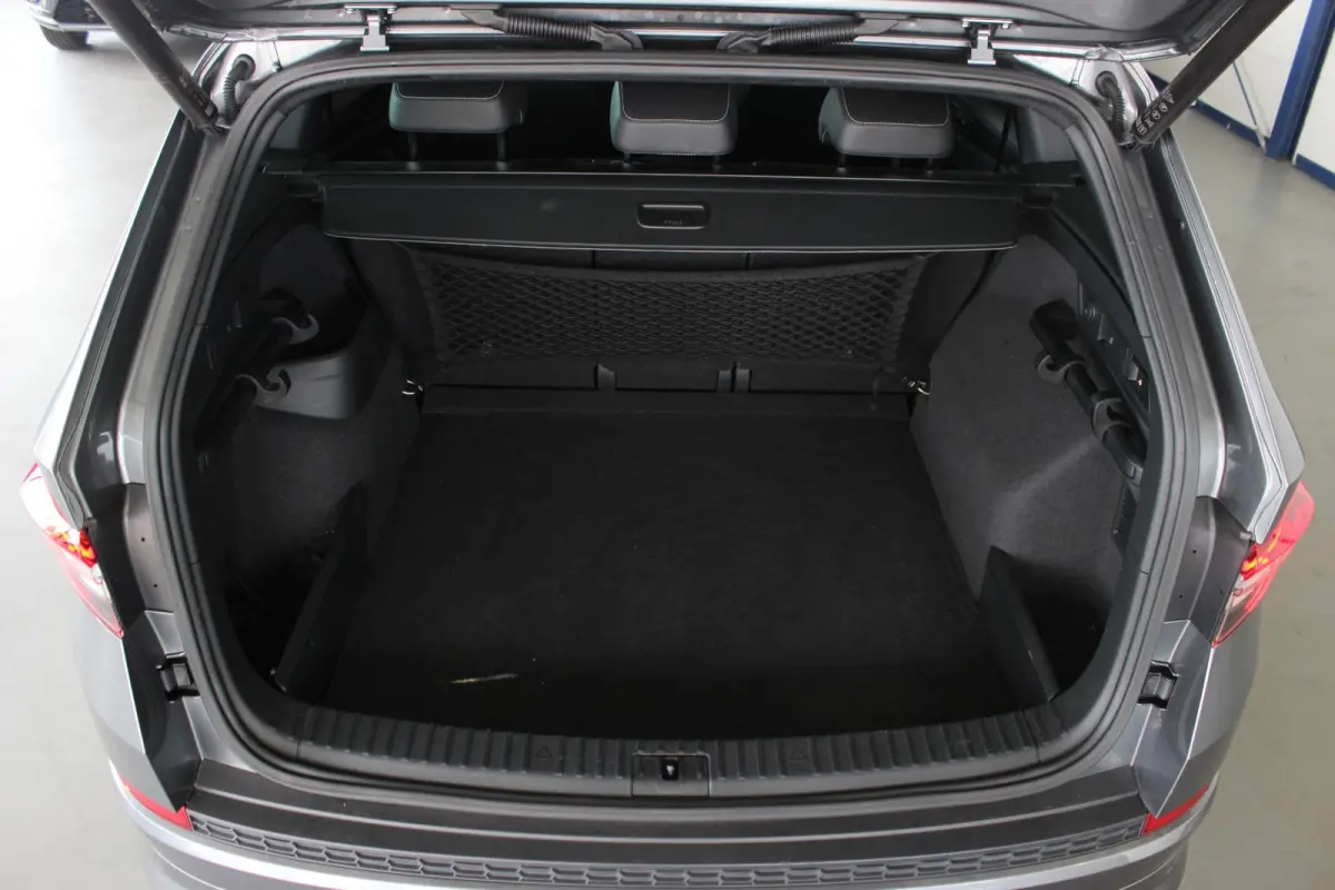 1.5 TSI Sportline Business Facelift | Trekhaak | Camera | Memory | Virtual Cockpit | LED Matrix | Carplay | Keyless | Stoelverw./venti | 20" LMV | PDC V+A