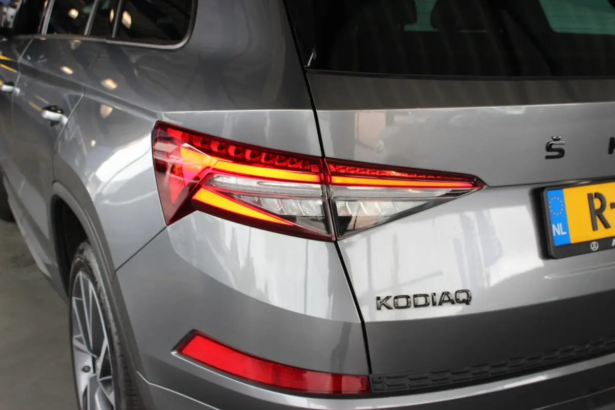 1.5 TSI Sportline Business Facelift | Trekhaak | Camera | Memory | Virtual Cockpit | LED Matrix | Carplay | Keyless | Stoelverw./venti | 20" LMV | PDC V+A