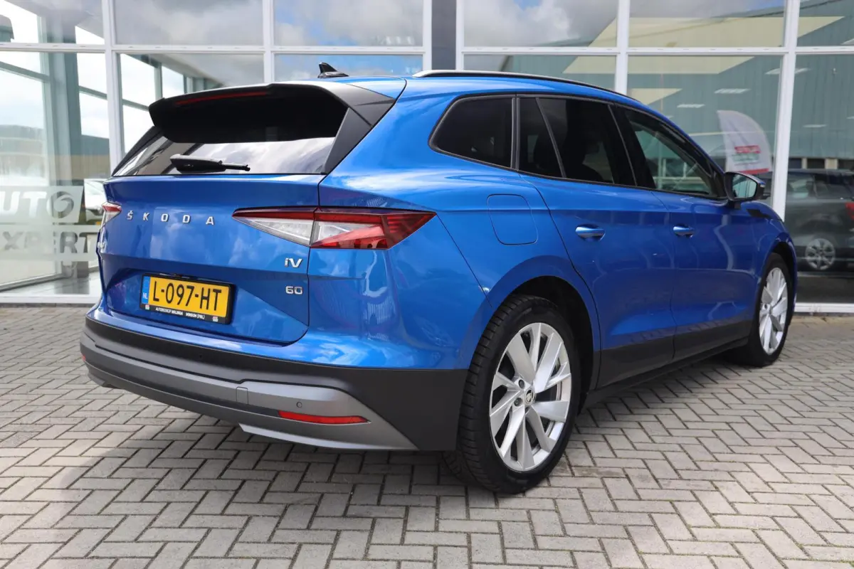 60 First Edition|SOH 93%|Camera|Stoel/Stuurverwarming|Trekhaak|Apple carplay/Android auto|