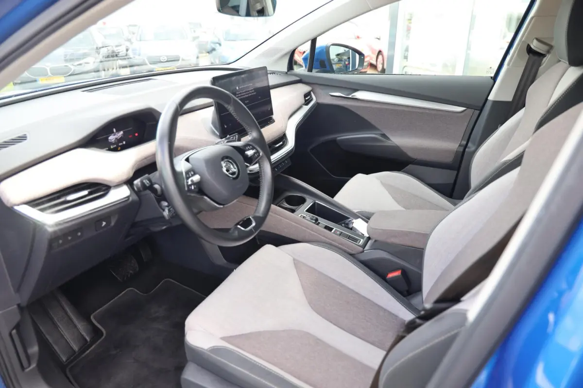 60 First Edition|SOH 93%|Camera|Stoel/Stuurverwarming|Trekhaak|Apple carplay/Android auto|