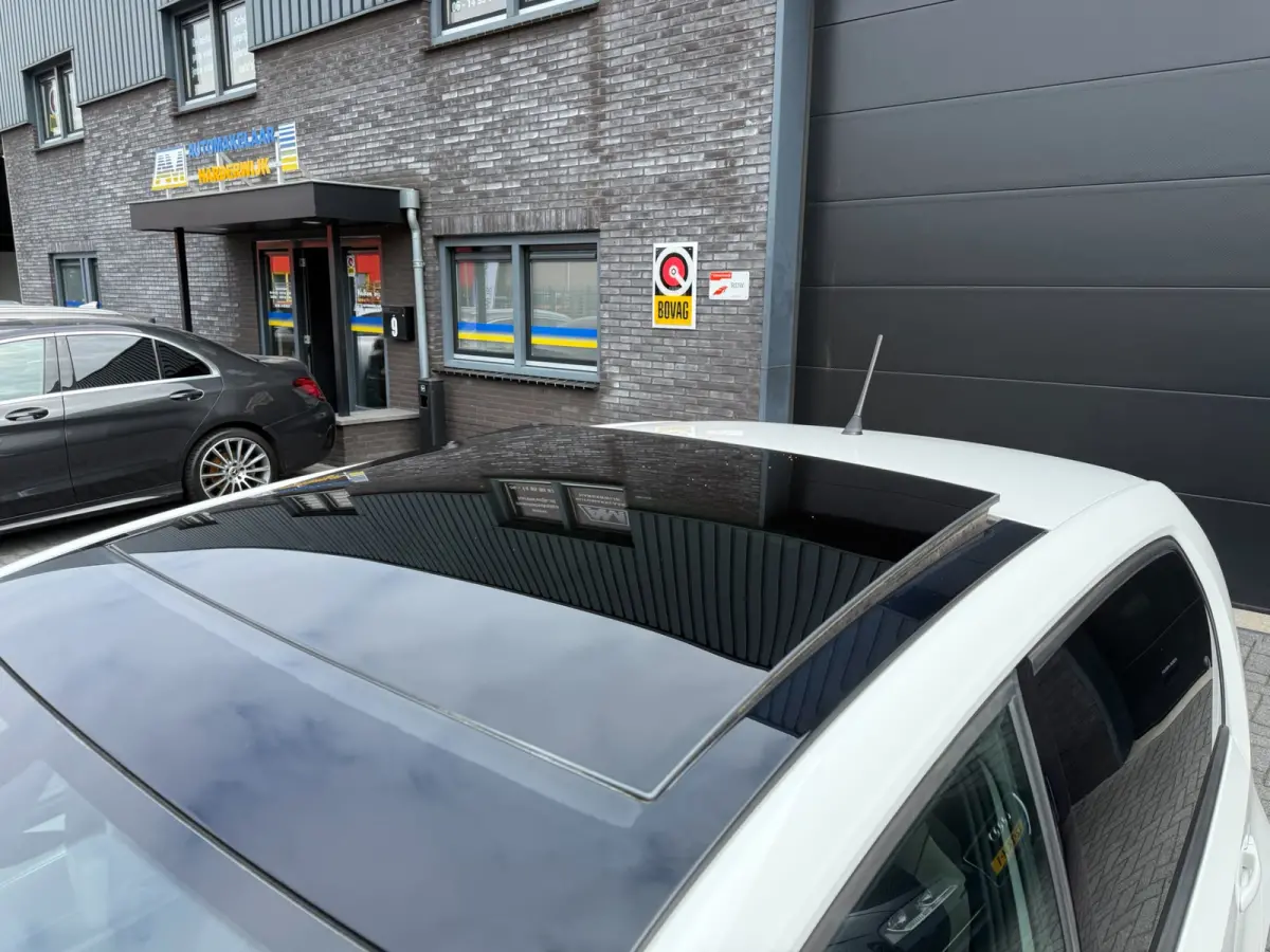 Up! 1.0 high up! BlueMotion | 2E EIGENAAR | 3/6/12MND GARANTIE | PANO | CRUISE | AIRCO | NAVI | FENDER AUDIO |