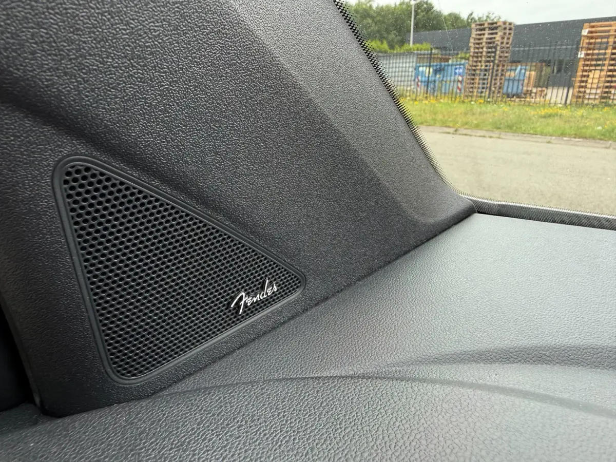 Up! 1.0 high up! BlueMotion | 2E EIGENAAR | 3/6/12MND GARANTIE | PANO | CRUISE | AIRCO | NAVI | FENDER AUDIO |