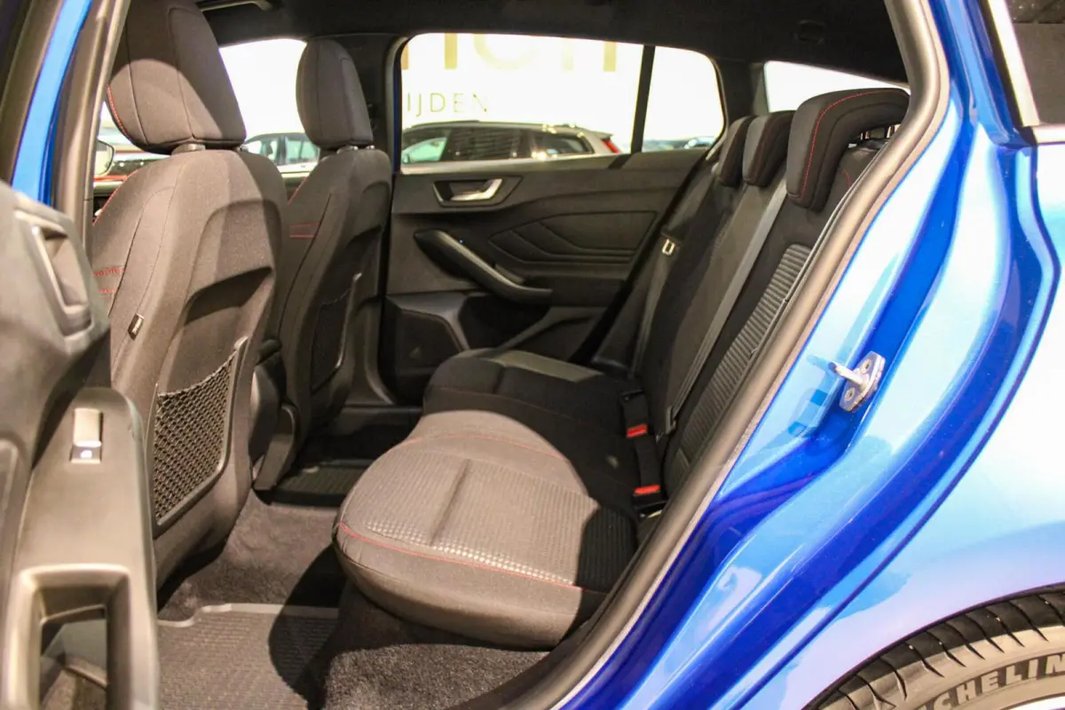1.5 EcoBoost ST Line Business Automaat
