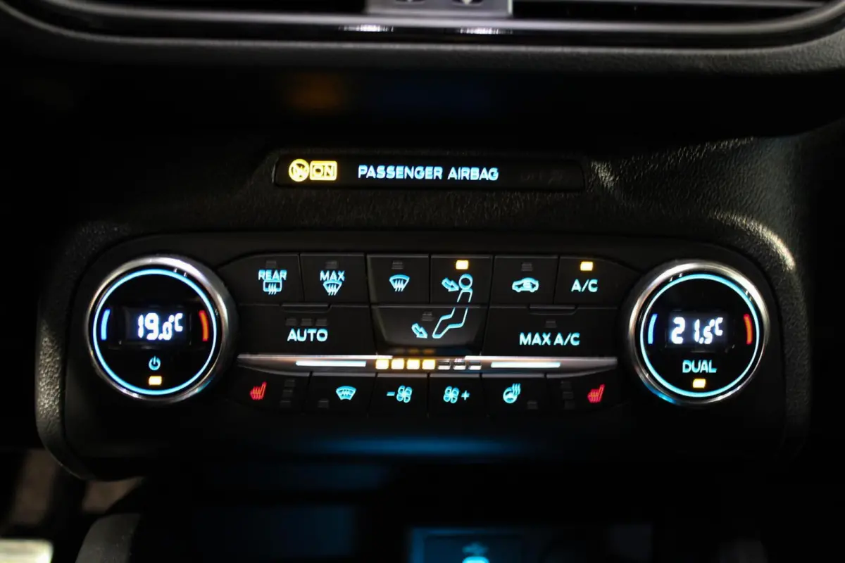 1.5 EcoBoost ST Line Business Automaat