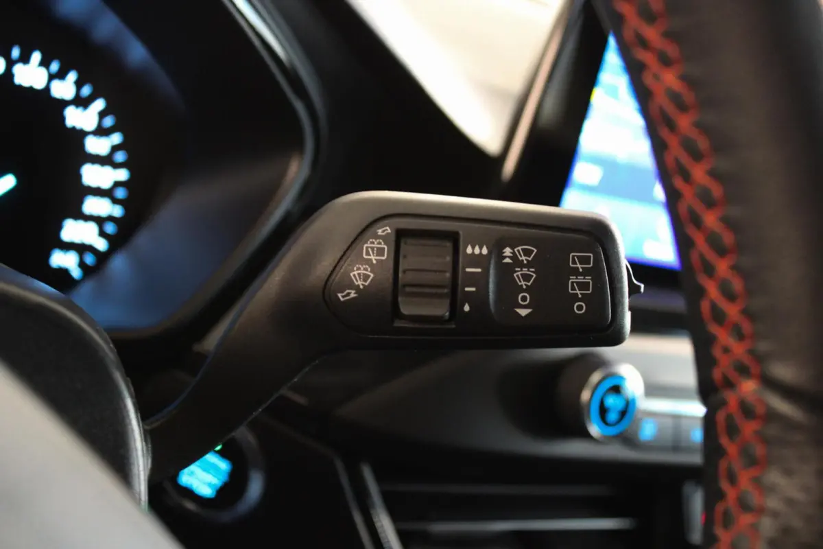 1.5 EcoBoost ST Line Business Automaat