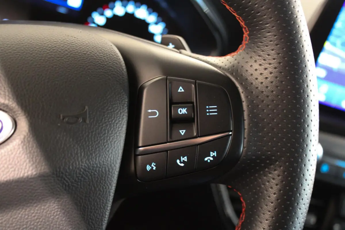 1.5 EcoBoost ST Line Business Automaat