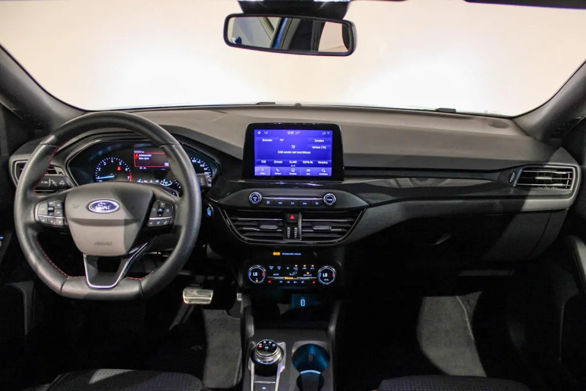 1.5 EcoBoost ST Line Business Automaat