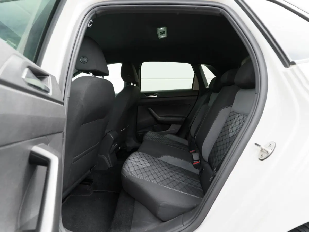 1.0 95pk TSI R-Line Business | Carplay | Full LED | IQ Light | Virutual cockpit