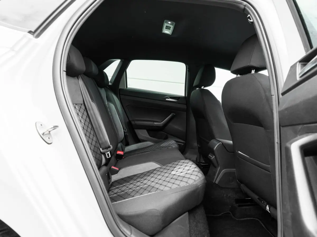 1.0 95pk TSI R-Line Business | Carplay | Full LED | IQ Light | Virutual cockpit