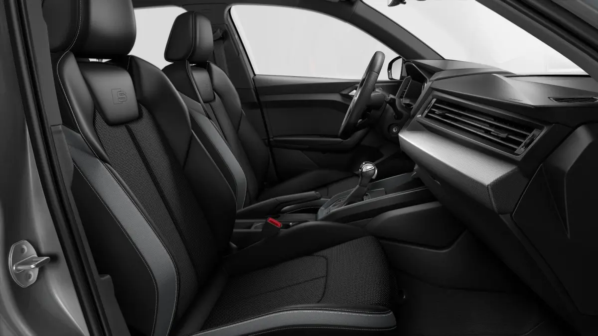 30 TFSI S edition 110 PK | S-line | Apple Carplay | Android Auto | Cruise Control | Climate Control | Sfeerverlichting | Lichtmetalen velgen |