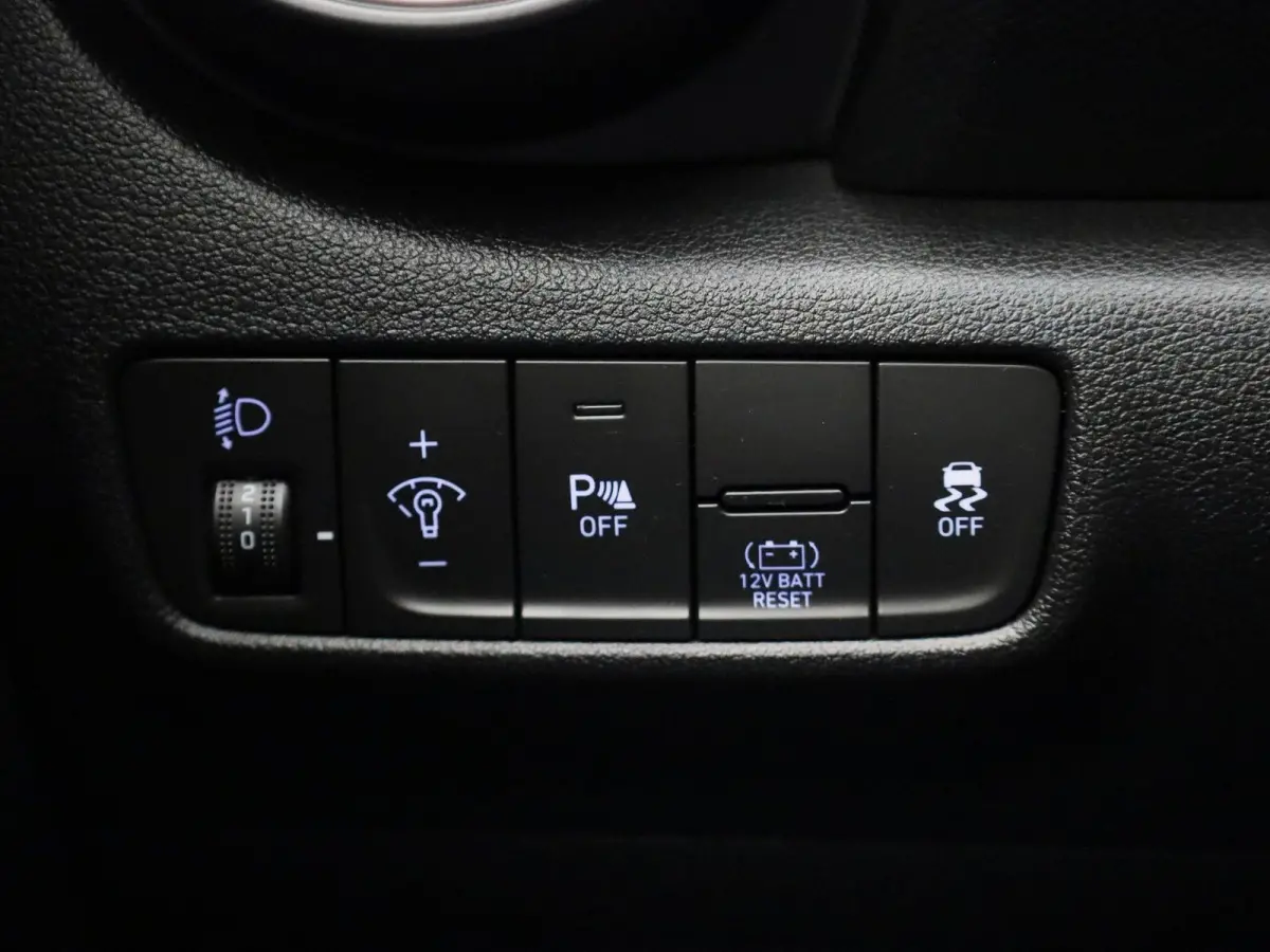 1.6 GDI HEV Comfort | AUTOMAAT | ACHTERUITRIJCAMERA | APPLE CARPLAY - ANDROID AUTO | CLIMATE CONTROL | ADAPTIVE CRUISE CONTROL |
