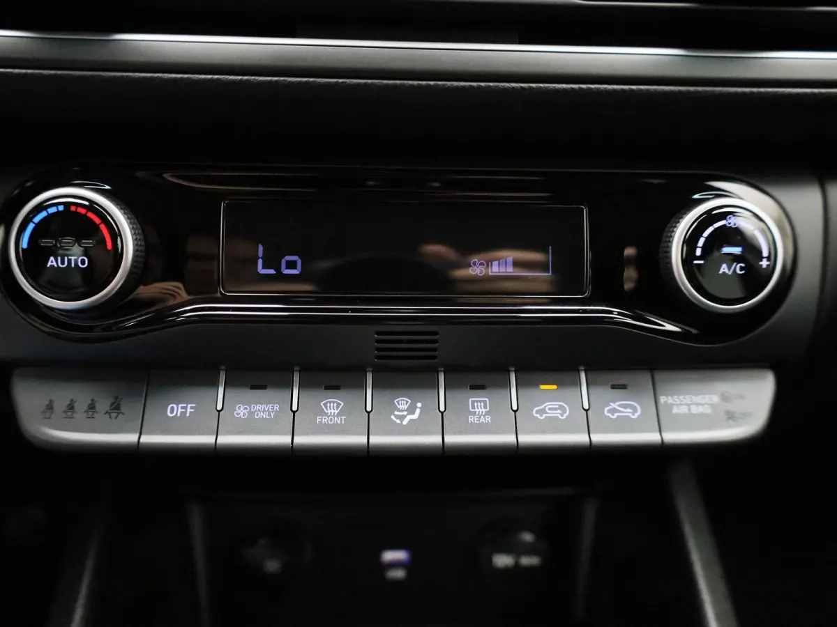 1.6 GDI HEV Comfort | AUTOMAAT | ACHTERUITRIJCAMERA | APPLE CARPLAY - ANDROID AUTO | CLIMATE CONTROL | ADAPTIVE CRUISE CONTROL |