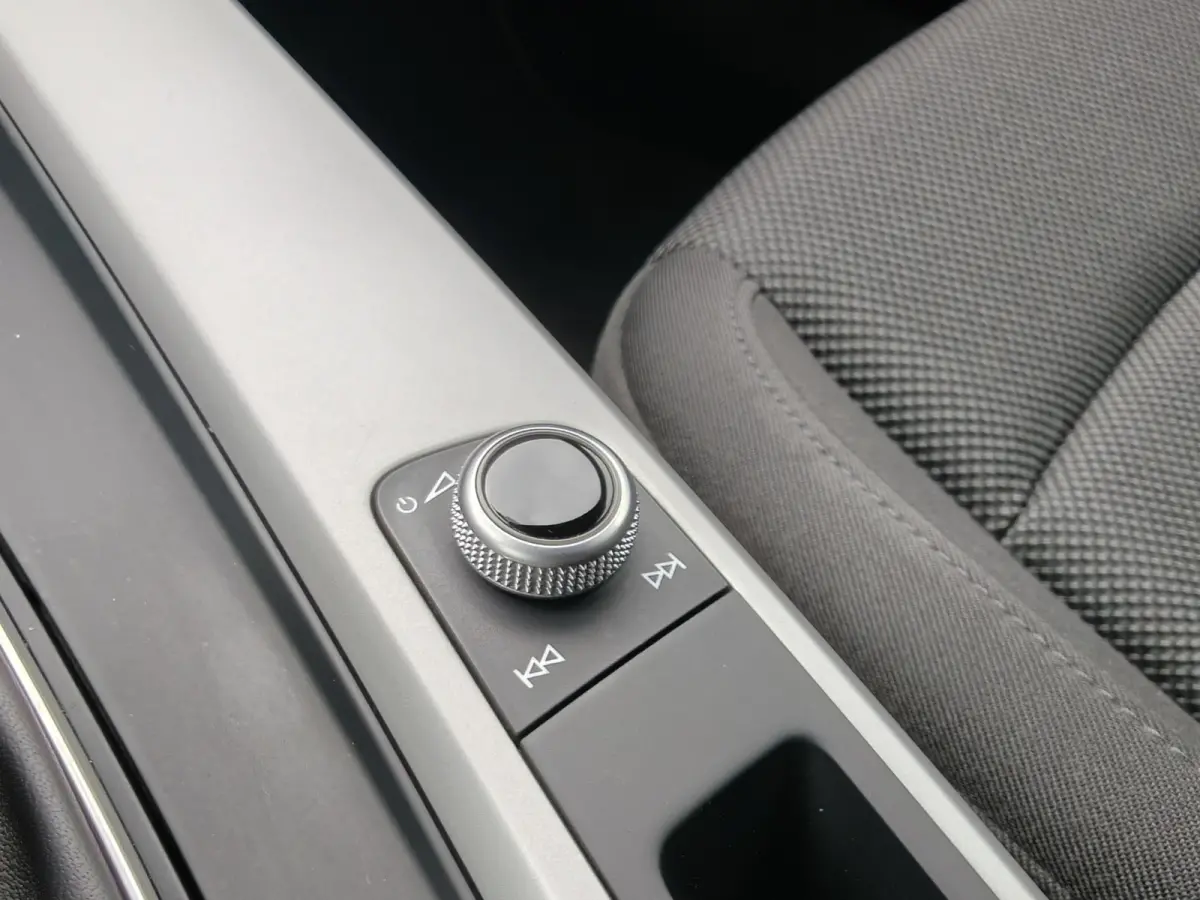 35 TFSI Pro Line / Carplay / 17'' LM / LED / Sensoren V+A