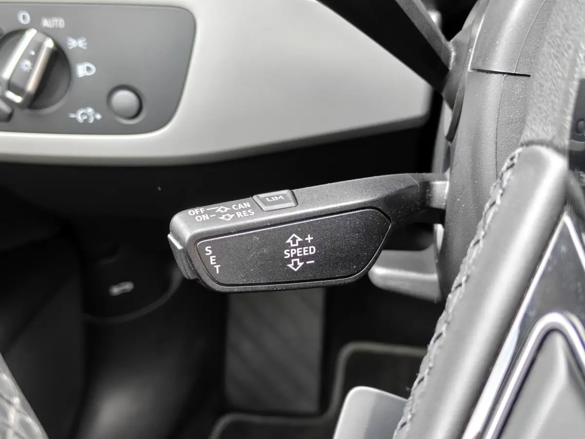 35 TFSI Pro Line / Carplay / 17'' LM / LED / Sensoren V+A