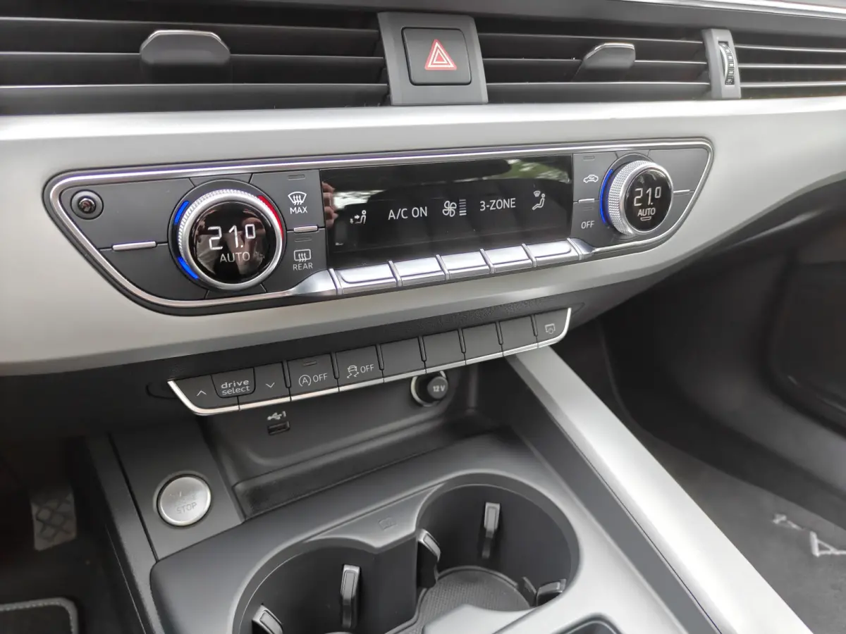 35 TFSI Pro Line / Carplay / 17'' LM / LED / Sensoren V+A