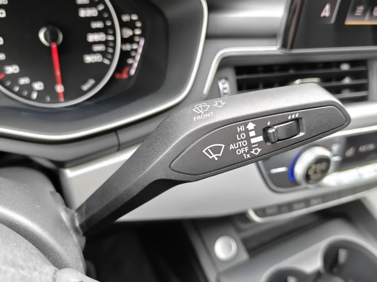 35 TFSI Pro Line / Carplay / 17'' LM / LED / Sensoren V+A