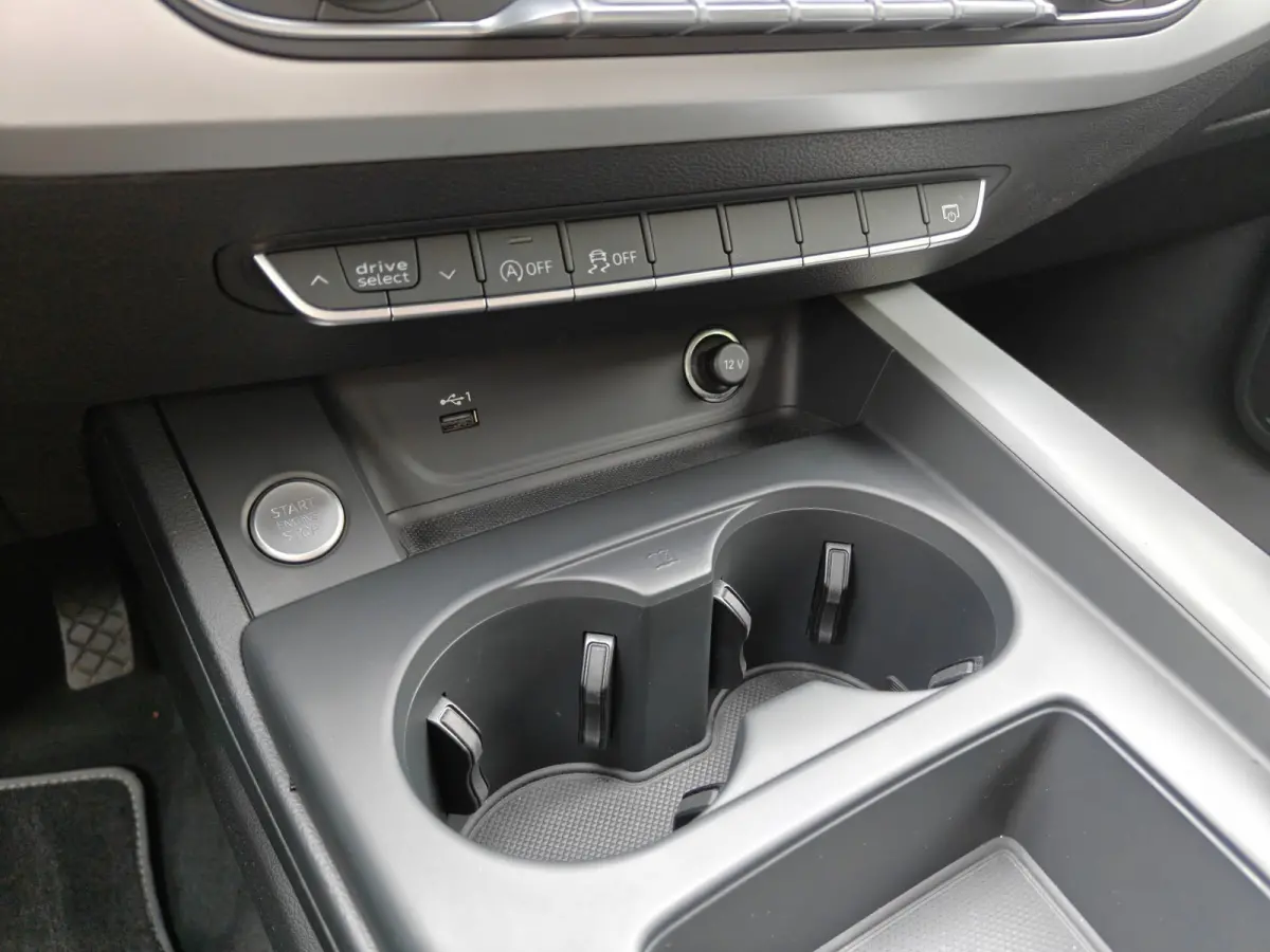 35 TFSI Pro Line / Carplay / 17'' LM / LED / Sensoren V+A