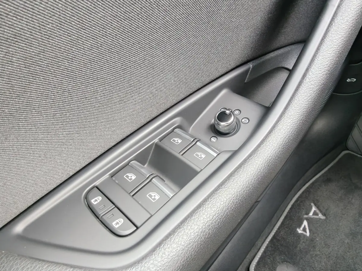 35 TFSI Pro Line / Carplay / 17'' LM / LED / Sensoren V+A