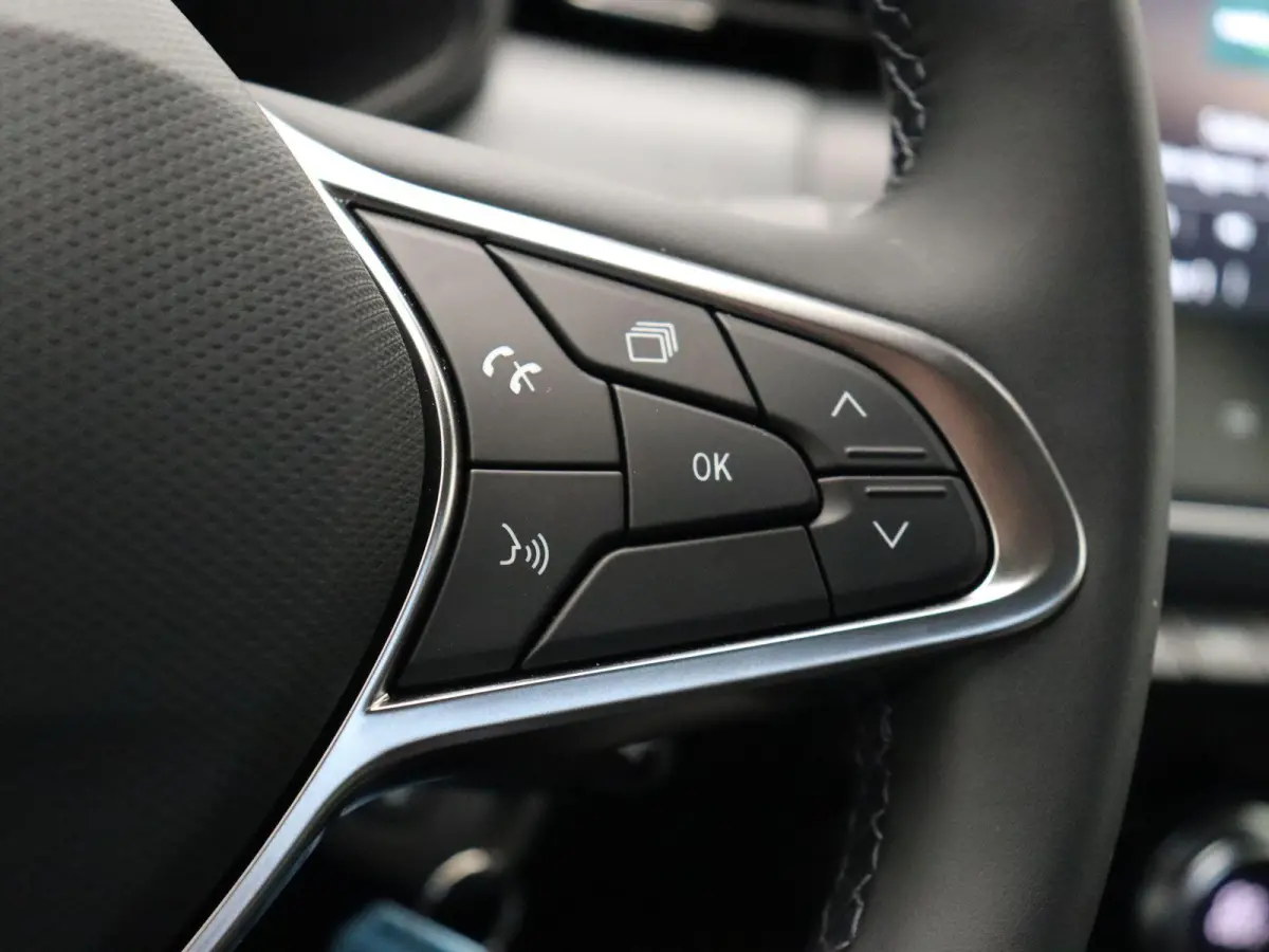 E-Tech Full Hybrid 145pk evolution | Parkeersensoren achter | Apple carplay | Airco | Cruise Control |
