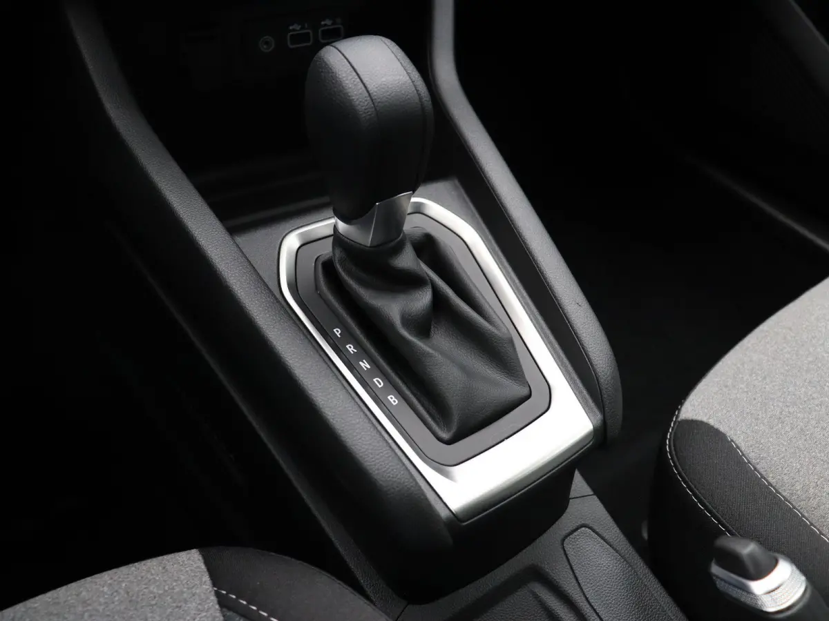 E-Tech Full Hybrid 145pk evolution | Parkeersensoren achter | Apple carplay | Airco | Cruise Control |