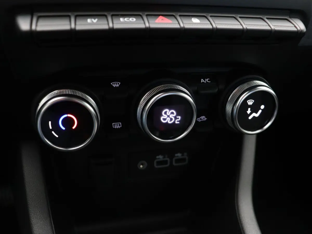 E-Tech Full Hybrid 145pk evolution | Parkeersensoren achter | Apple carplay | Airco | Cruise Control |