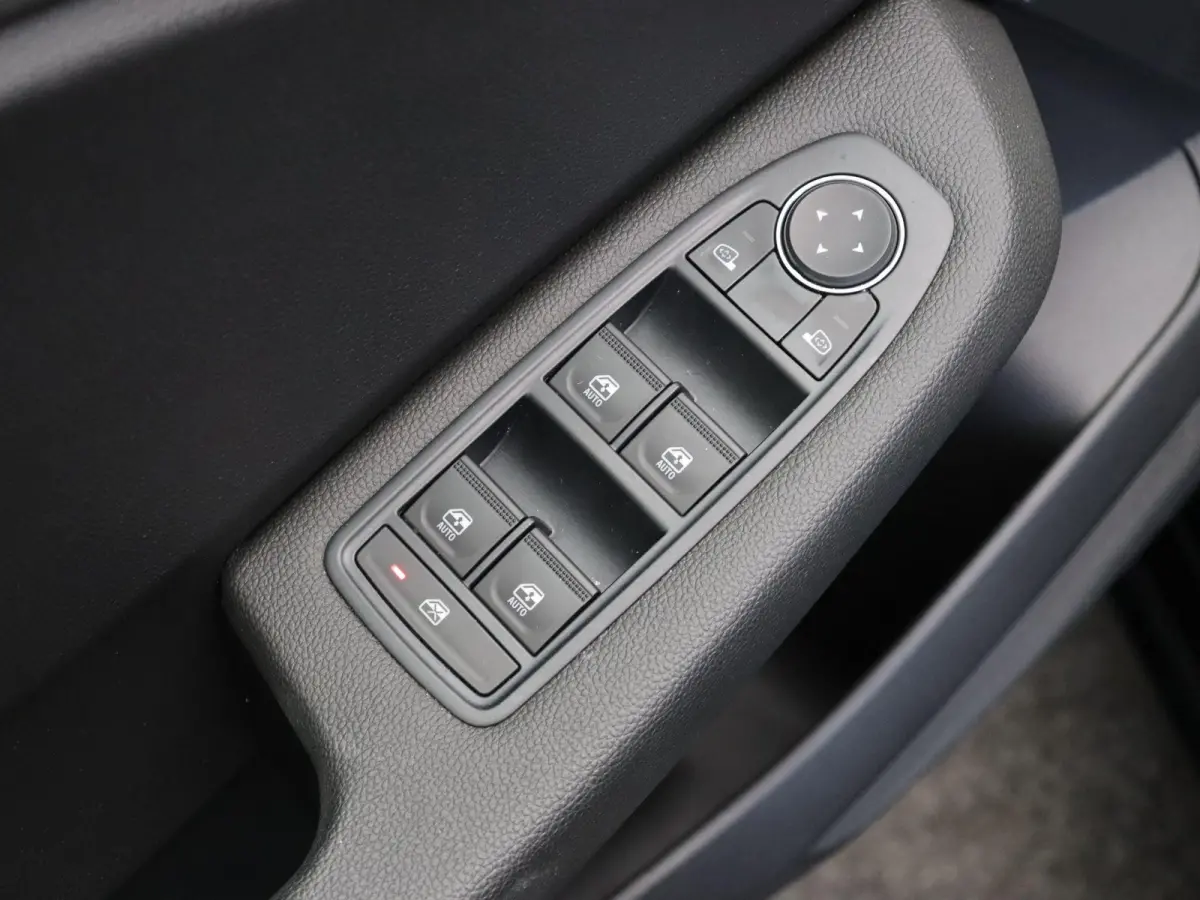 E-Tech Full Hybrid 145pk evolution | Parkeersensoren achter | Apple carplay | Airco | Cruise Control |