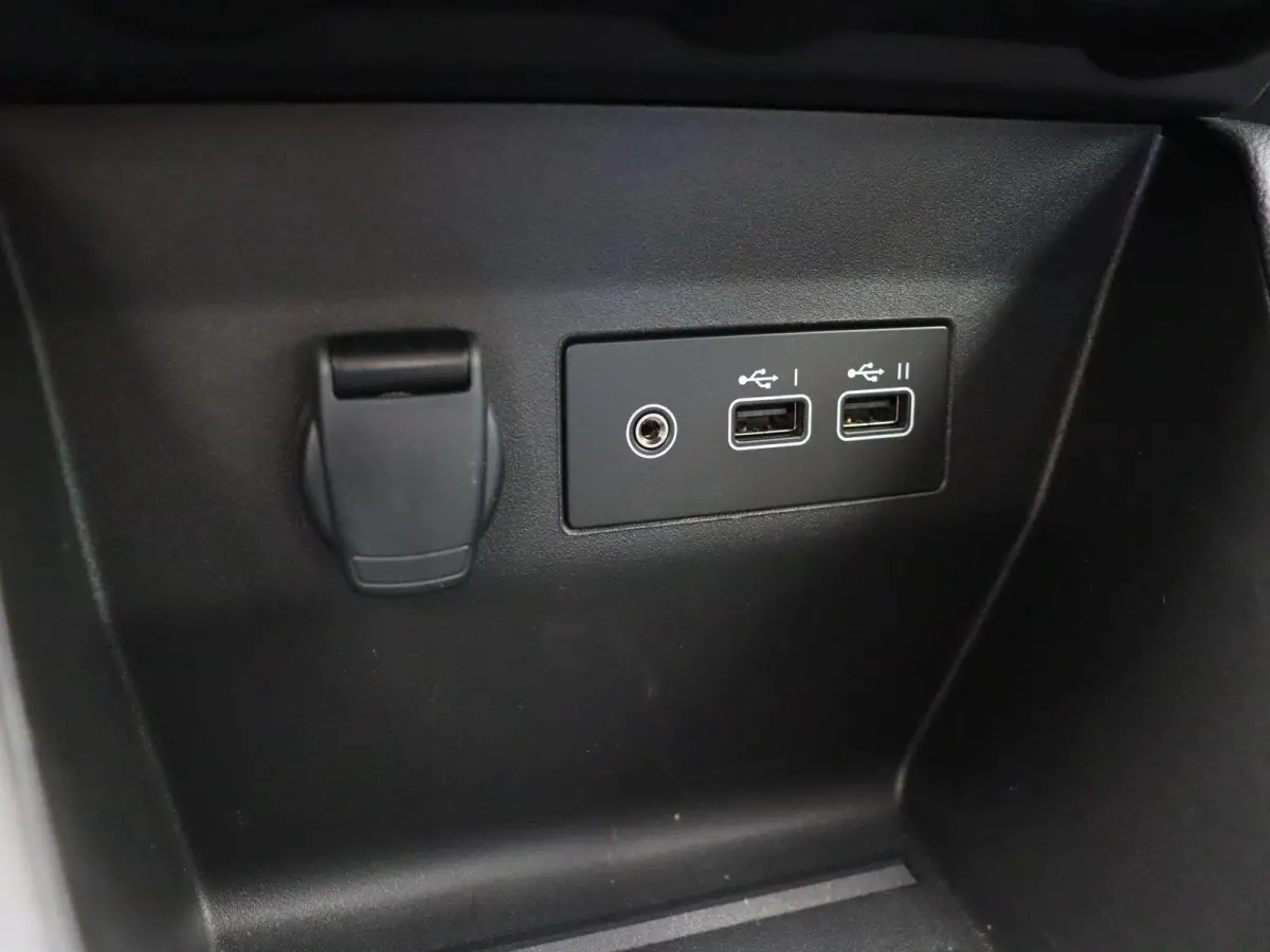 E-Tech Full Hybrid 145pk evolution | Parkeersensoren achter | Apple carplay | Airco | Cruise Control |