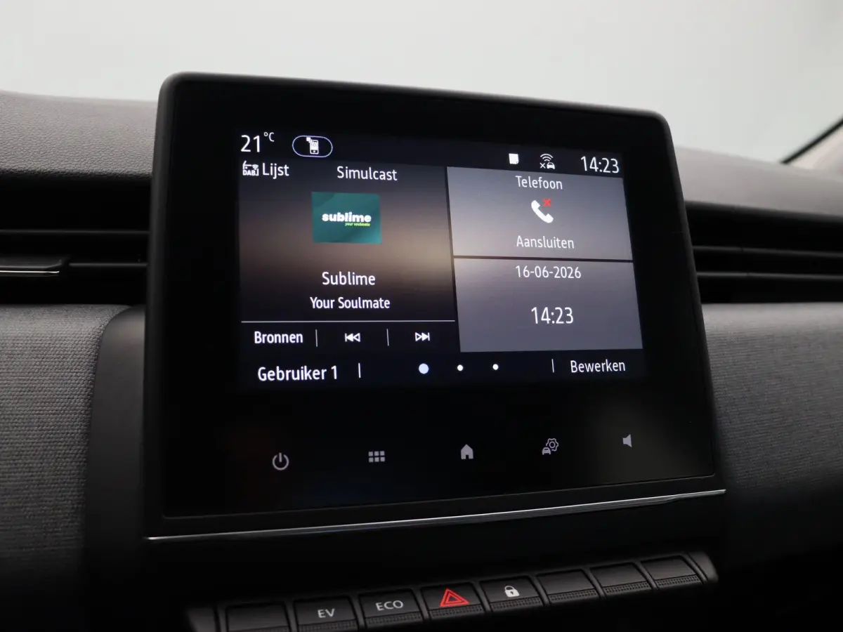 E-Tech Full Hybrid 145pk evolution | Parkeersensoren achter | Apple carplay | Airco | Cruise Control |