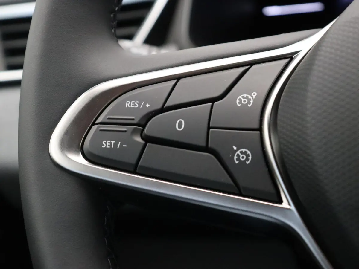 E-Tech Full Hybrid 145pk evolution | Parkeersensoren achter | Apple carplay | Airco | Cruise Control |