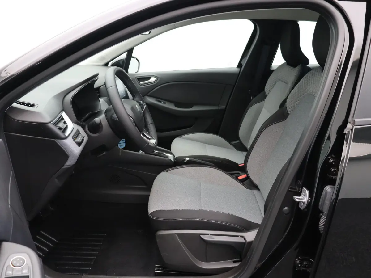E-Tech Full Hybrid 145pk evolution | Parkeersensoren achter | Apple carplay | Airco | Cruise Control |
