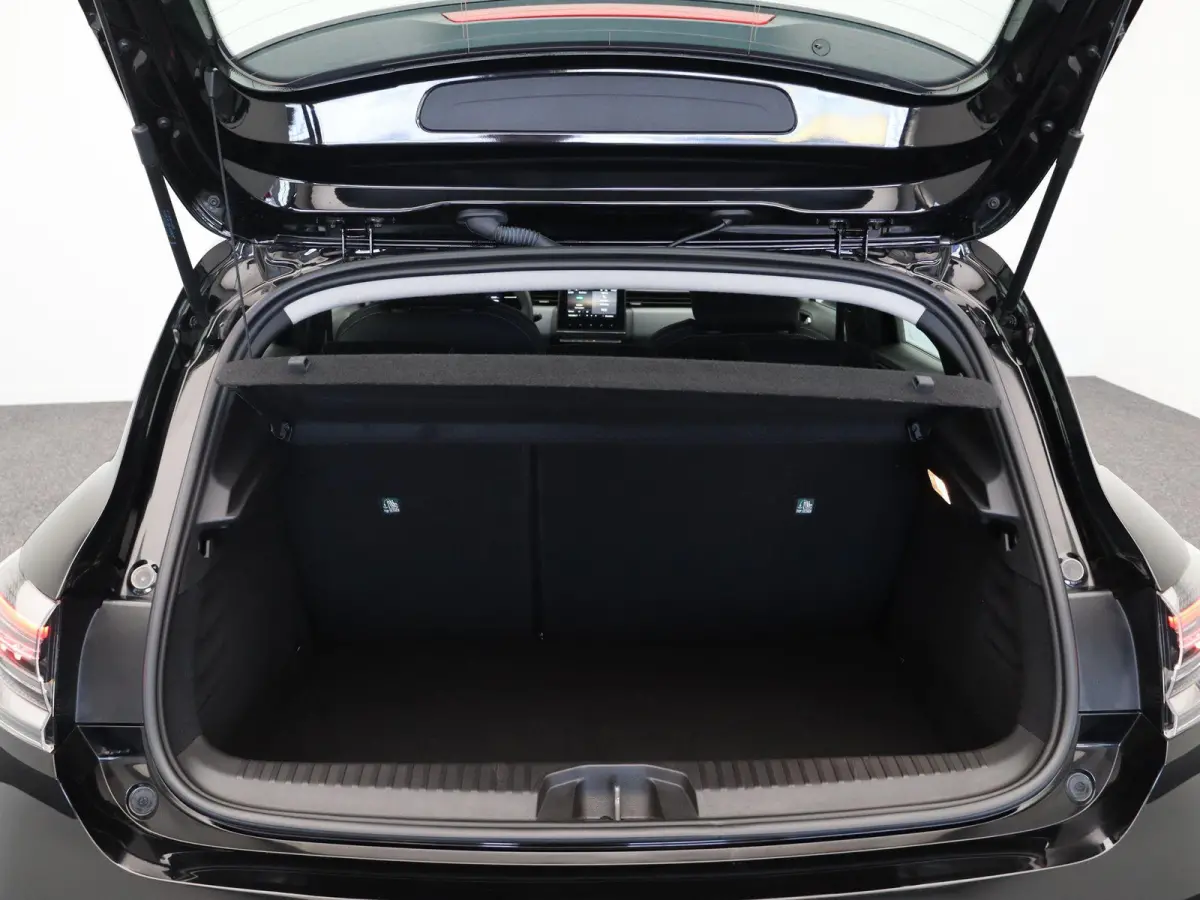 E-Tech Full Hybrid 145pk evolution | Parkeersensoren achter | Apple carplay | Airco | Cruise Control |