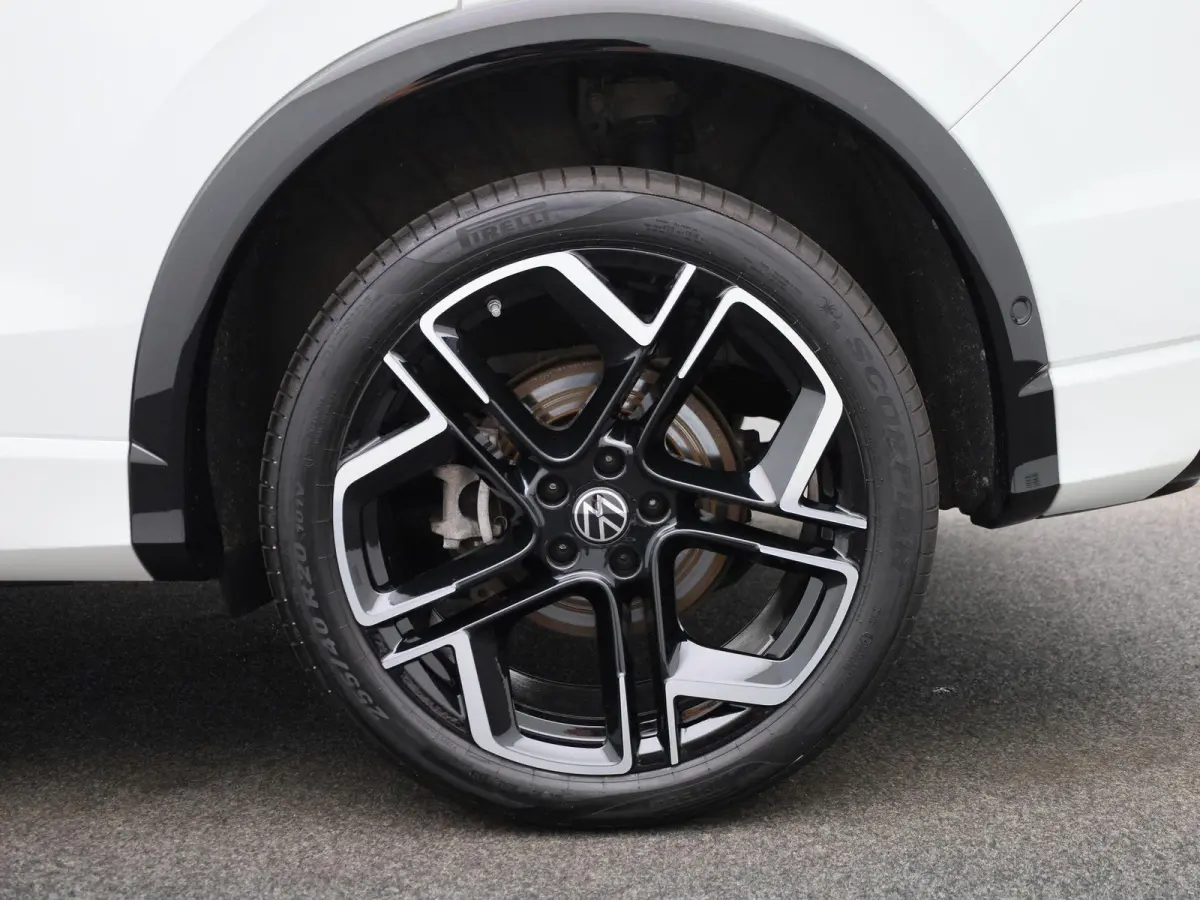 1.5 eHybrid R-Line Edition 272 PK | SoH 100% | Automaat | Navigatie | Panoramadak | Harman Kardon | Inklapbare trekhaak | Head-up display | 360 Camera | Stoelmassage | Stoelventilatie voor |