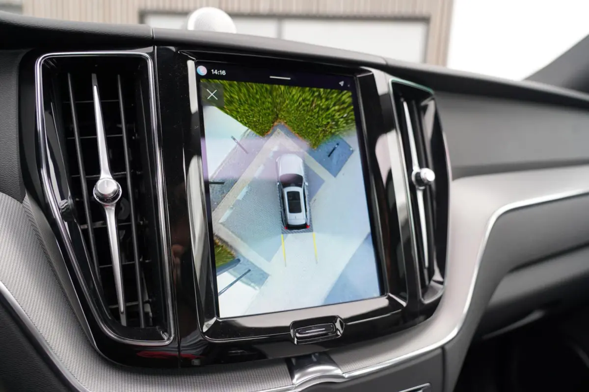 T6 Plug-in hybrid AWD Plus Dark Long Range SOH 100% | Bowers & Wilkins | Dealer onderhouden | 21 inch | Schuif/kanteldak | Adaptieve cruise control | Trekhaak | Stoelverwarming |