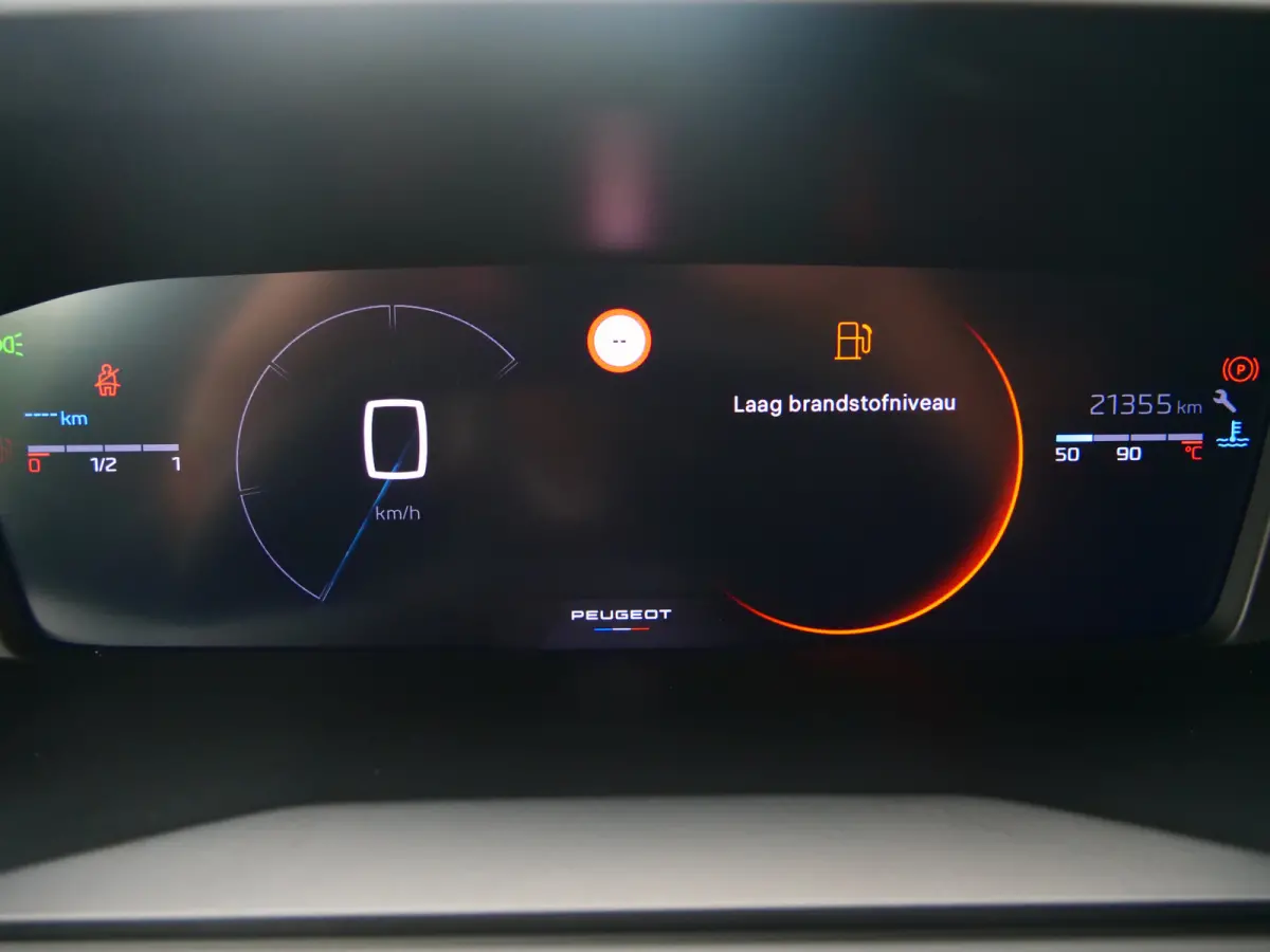 1.2 PureTech 100 Pk Allure DAB / Apple Carplay / PDC