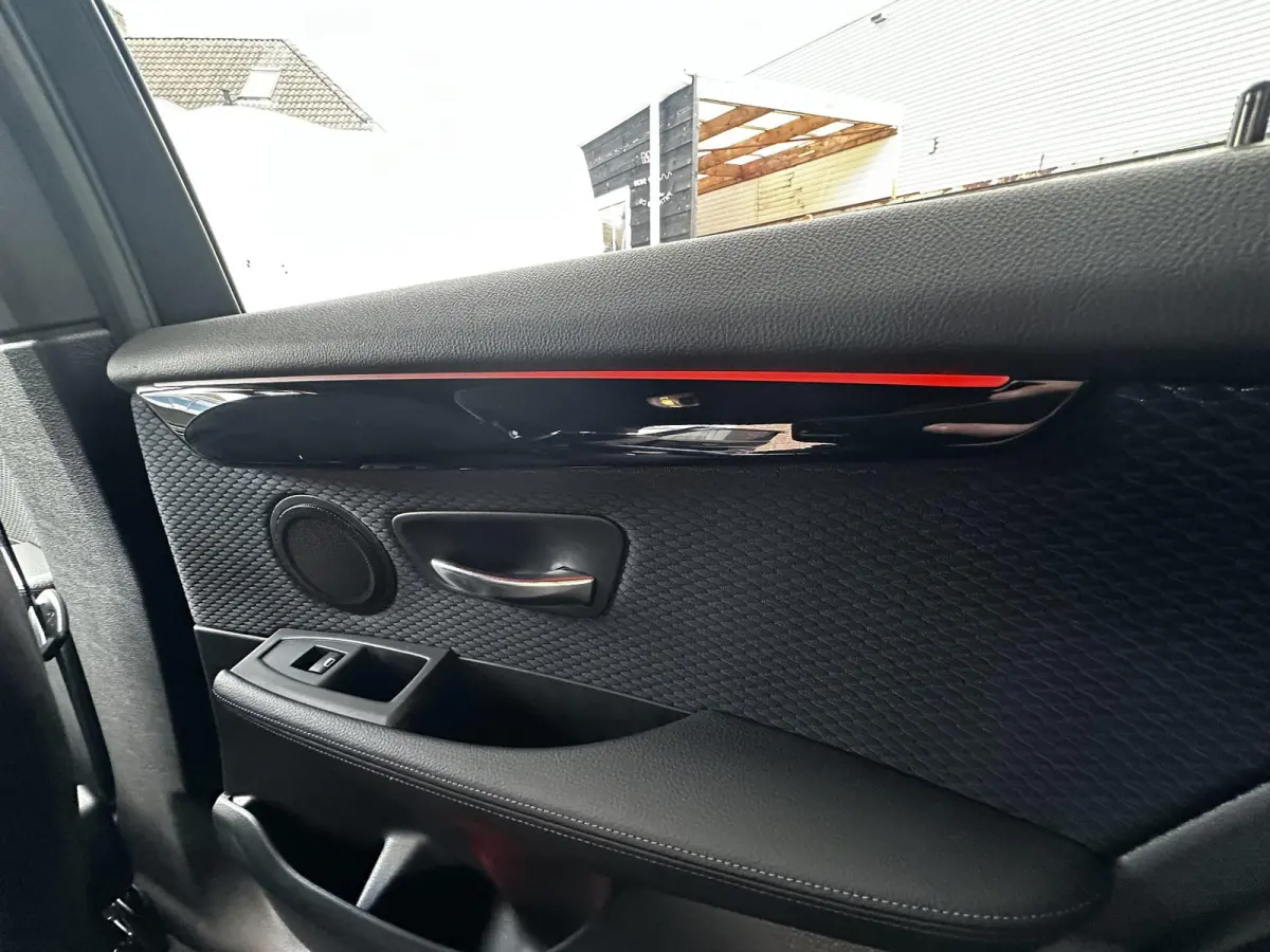 220i M Sport