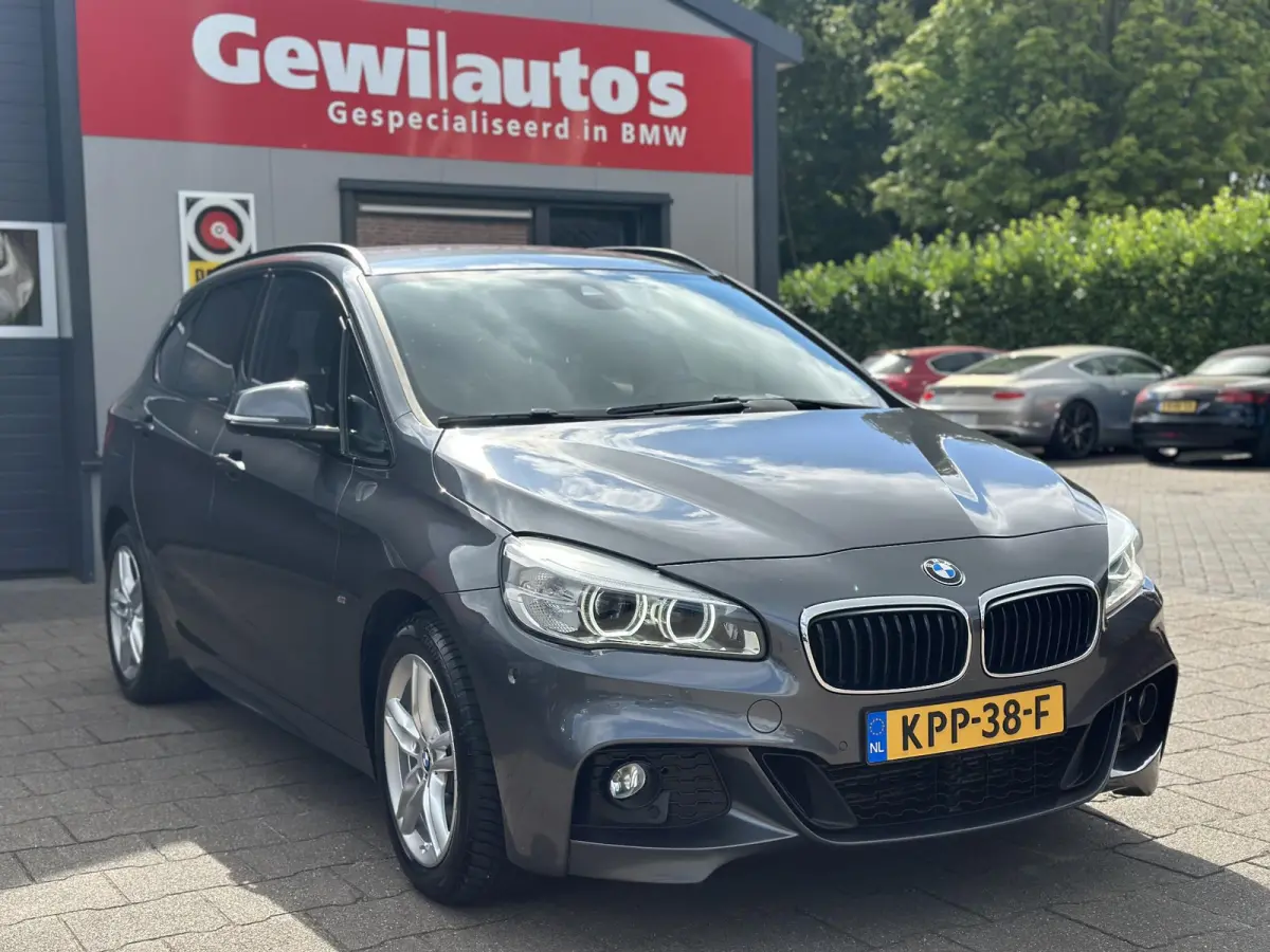 220i M Sport
