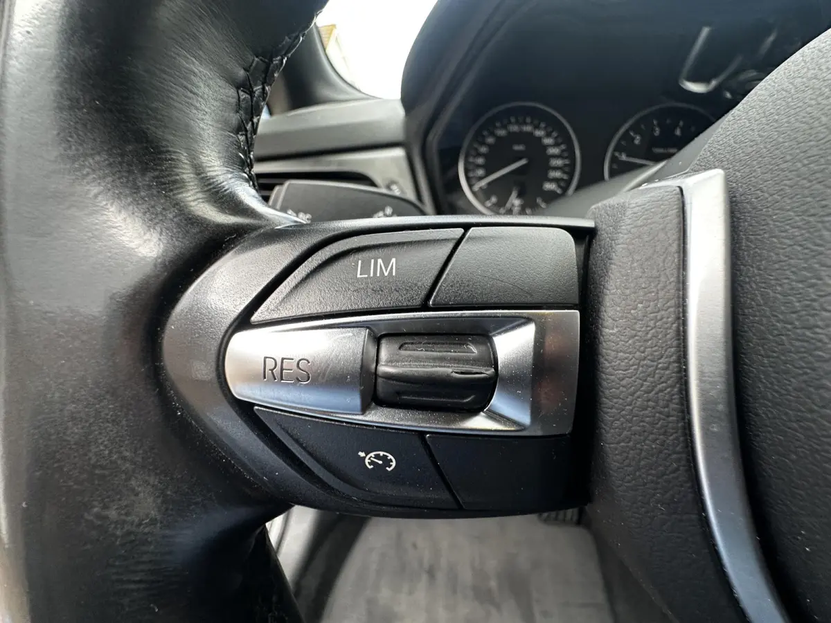 220i M Sport