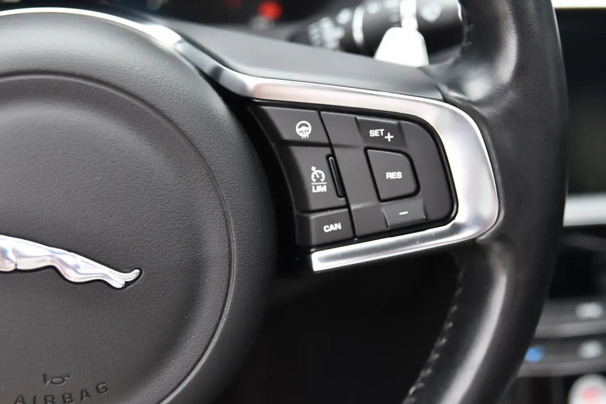 2.0 R-Sport, Panorama, Meridian, Leder, Memory, Camera, Carplay, Stuurverw.!