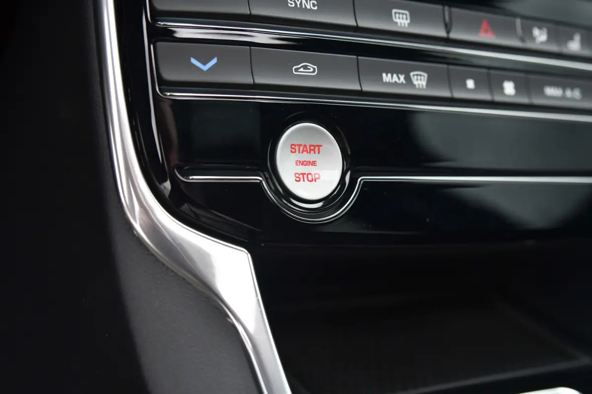 2.0 R-Sport, Panorama, Meridian, Leder, Memory, Camera, Carplay, Stuurverw.!