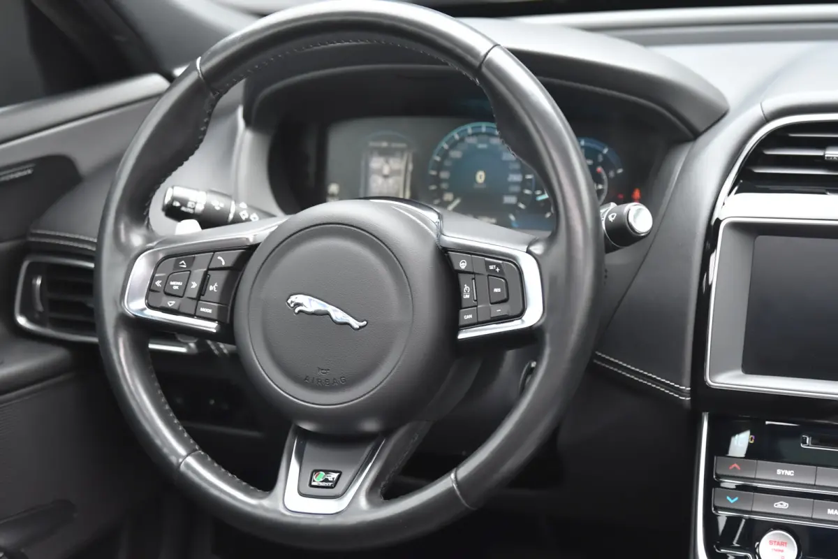2.0 R-Sport, Panorama, Meridian, Leder, Memory, Camera, Carplay, Stuurverw.!