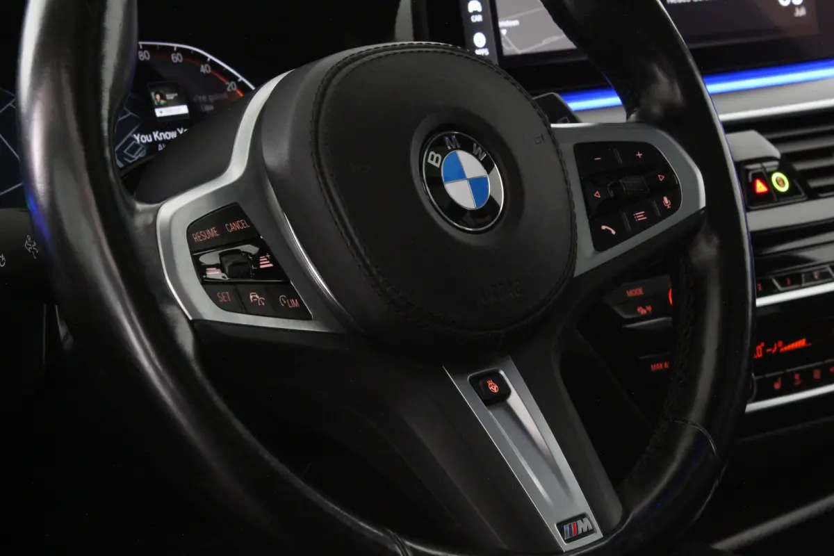 530d xDrive M Sport > Pano.schuif/Head-up/19inch/Shadow-Line/Trekhaak