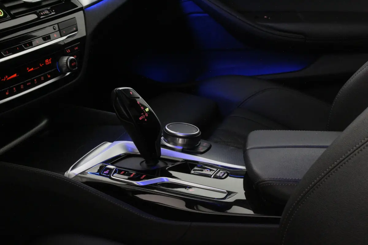 530d xDrive M Sport > Pano.schuif/Head-up/19inch/Shadow-Line/Trekhaak