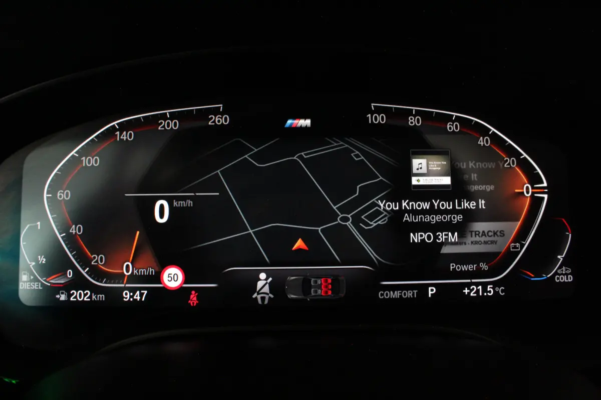 530d xDrive M Sport > Pano.schuif/Head-up/19inch/Shadow-Line/Trekhaak