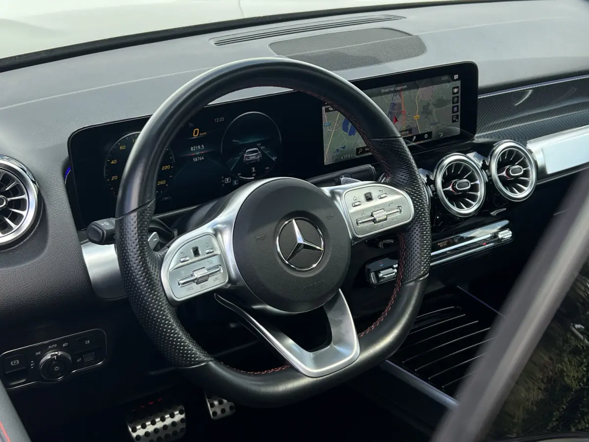 200 AMG-Line | Trekhaak | Pano | Night Pakket | Widescreen | Sfeerverlichting