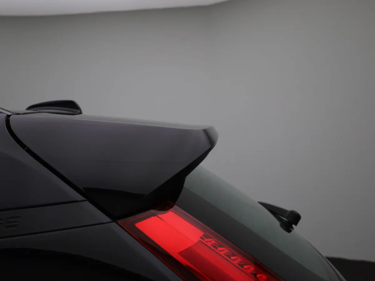 Core | NAVIGATIE | CAMERA | APPLE CARPLAY | KLIMAATREGELING