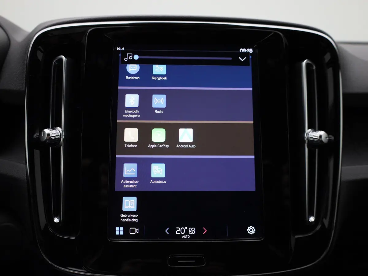 Core | NAVIGATIE | CAMERA | APPLE CARPLAY | KLIMAATREGELING