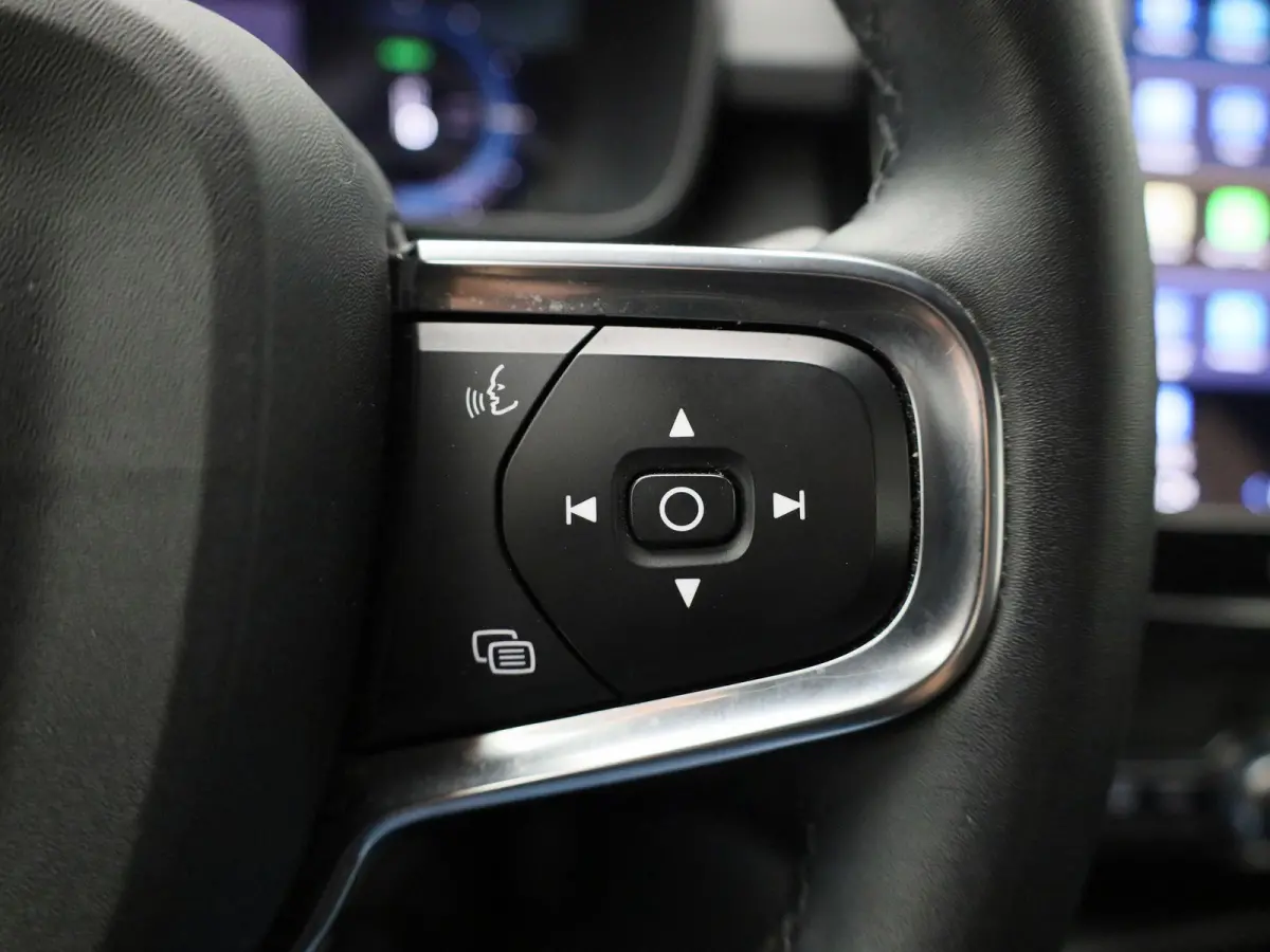 Core | NAVIGATIE | CAMERA | APPLE CARPLAY | KLIMAATREGELING