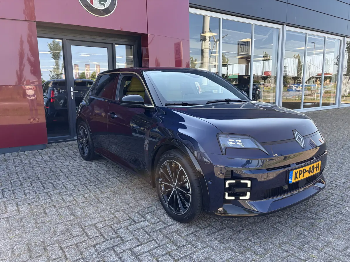 comfort range iconic cinq 52 kWh | Pack winter | Safety & advanced driving assist | Harman Kardon