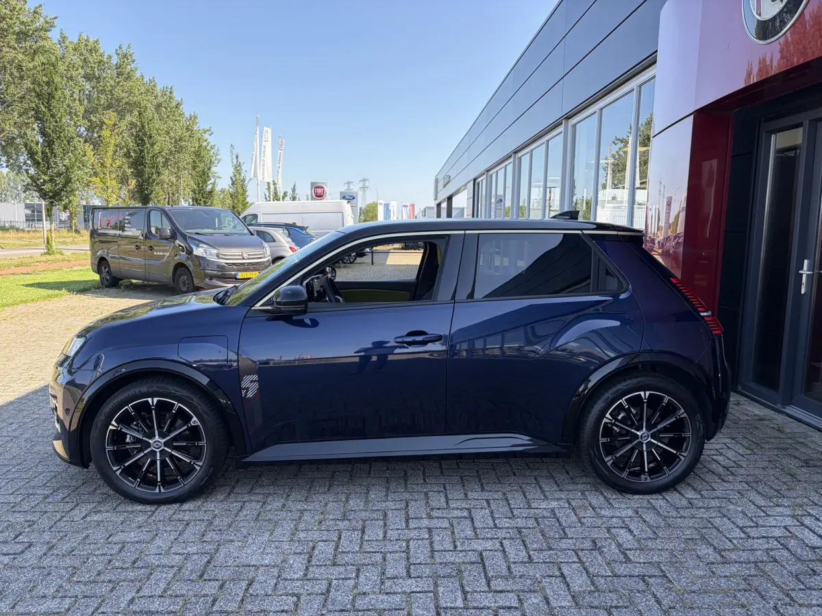 comfort range iconic cinq 52 kWh | Pack winter | Safety & advanced driving assist | Harman Kardon